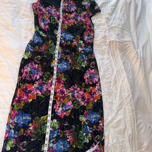 Betsey Johnson Women Dress Size 6 Floral Midi Sheath Cap Sleeve Eyelet Colorful - Picture 7 of 10